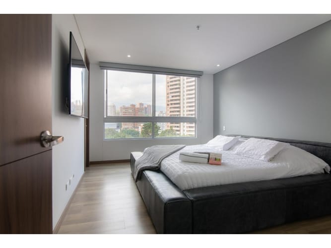 Apartamento de 3 alcobas en arriendo en El Tesoro, Medellín, 178 m² · foto 8 de 15