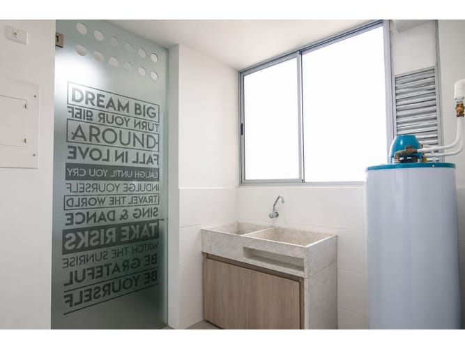 Apartamento de 3 alcobas en arriendo en El Tesoro, Medellín, 178 m² · foto 13 de 15