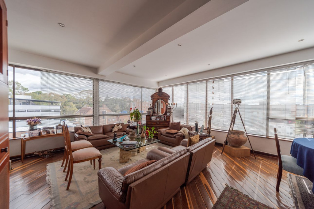 Apartamento en venta en El Contador, Bogotá · foto 4 de 24