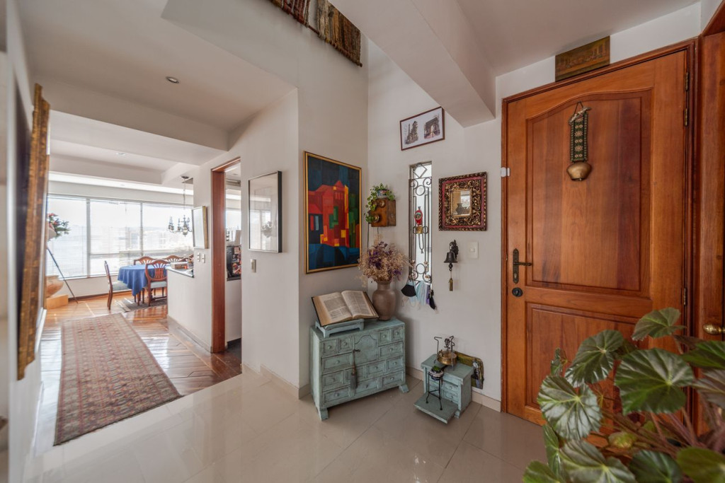 Apartamento en venta en El Contador, Bogotá · foto 10 de 24