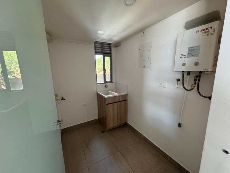 Apartamento en arriendo en Urbanizacion Porto Alegre, Bello · foto 22 de 24