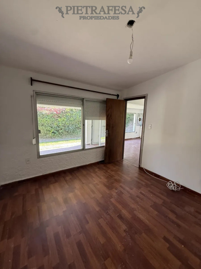 Casa en alquiler, 1 dormitorio, 1 baño, cochera, patio, cochera. Punta Gorda. · Foto 5