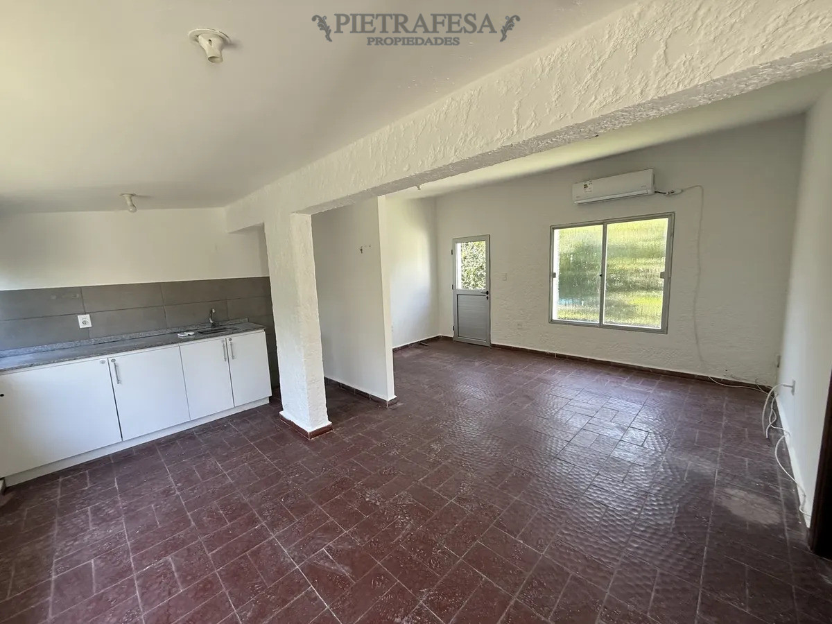 Casa en alquiler, 1 dormitorio, 1 baño, cochera, patio, cochera. Punta Gorda. · Foto 11