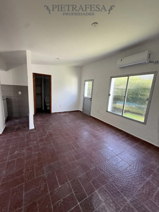 Casa en alquiler, 1 dormitorio, 1 baño, cochera, patio, cochera. Punta Gorda. · Foto 12