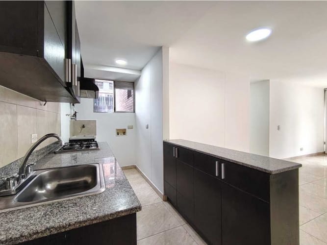 Apartamento de 2 alcobas en arriendo en Simesa, Medellín, 70 m² · foto 3 de 20