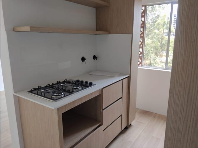 Apartamento de 3 alcobas en arriendo en Las Mercedes, Medellín, 69 m² · foto 3 de 17