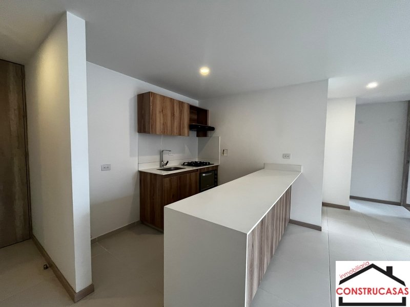 Apartamento en arriendo en Ciudad Del Río, Medellín · foto 2 de 21