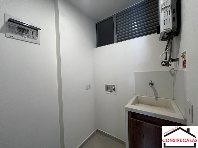 Apartamento en arriendo en Ciudad Del Río, Medellín · foto 5 de 21