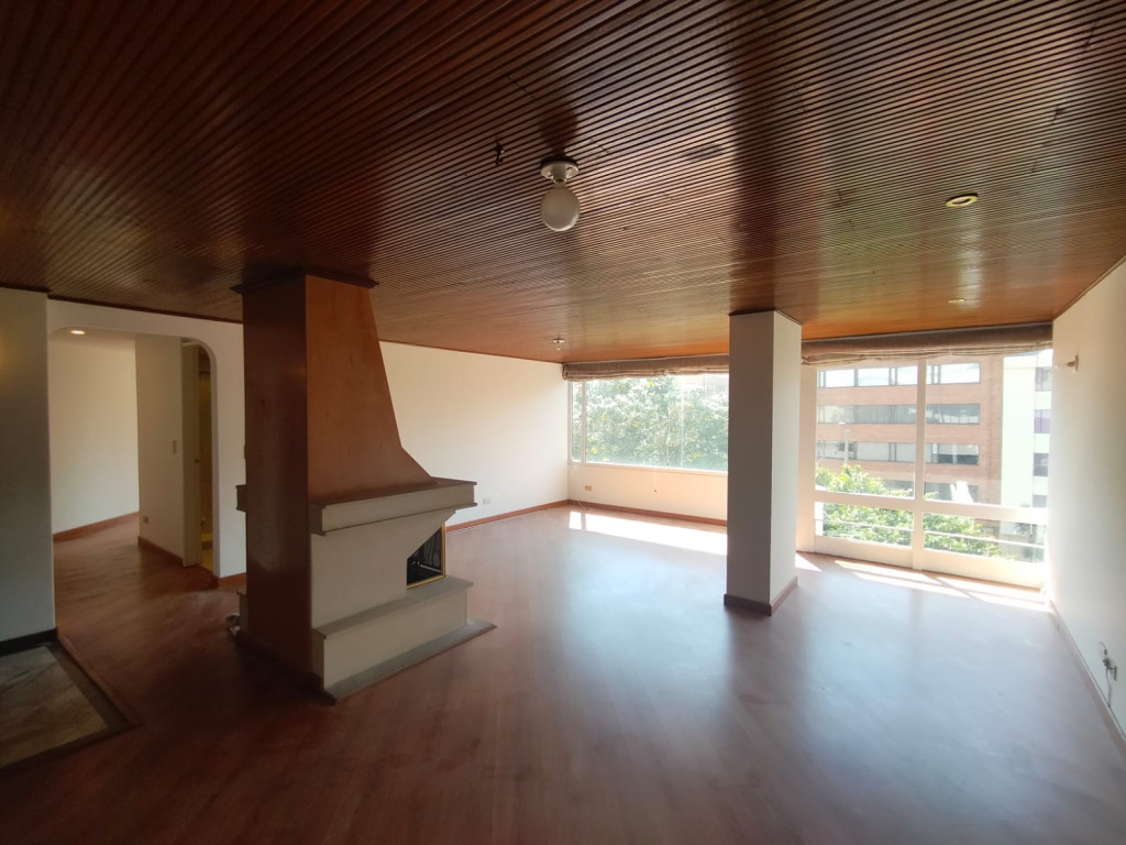 Apartamento en venta en Santa Paula, Bogotá · foto 2 de 17