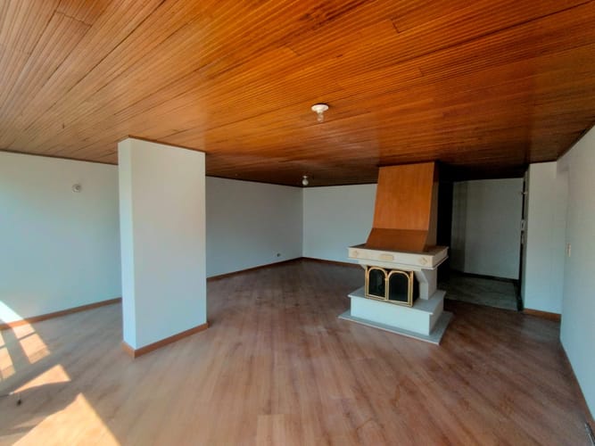Apartamento en venta en Santa Paula, Bogotá · foto 3 de 17