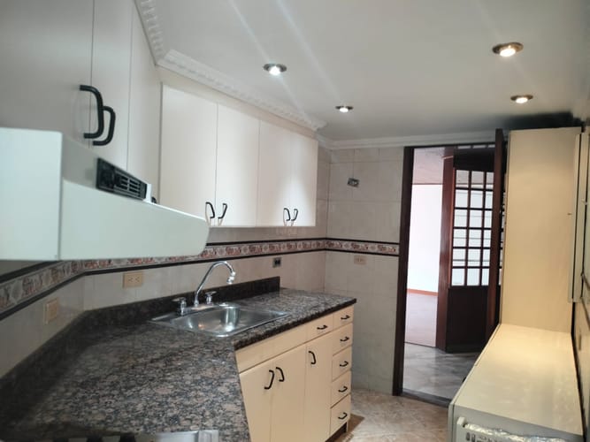 Apartamento en venta en Santa Paula, Bogotá · foto 7 de 17