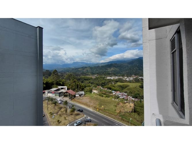 Apartamento de 2 alcobas en venta en Cr. La Primavera, Armenia, 63 m² · foto 4 de 24