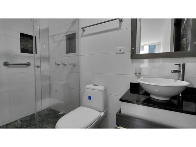 Apartamento de 2 alcobas en venta en Cr. La Primavera, Armenia, 63 m² · foto 10 de 24