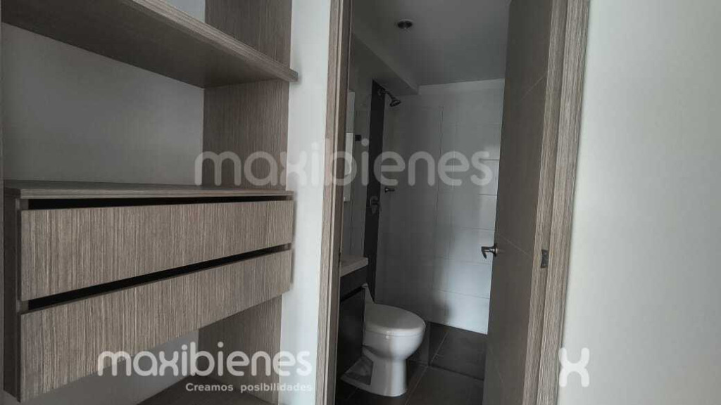 Apartaestudio en arriendo en Tres Esquinas, Envigado · foto 4 de 14