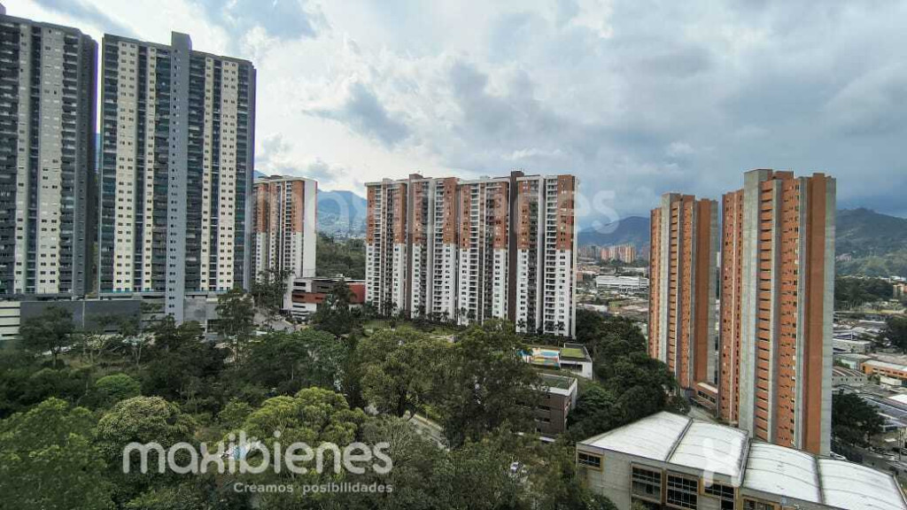 Apartaestudio en arriendo en Tres Esquinas, Envigado · foto 7 de 14