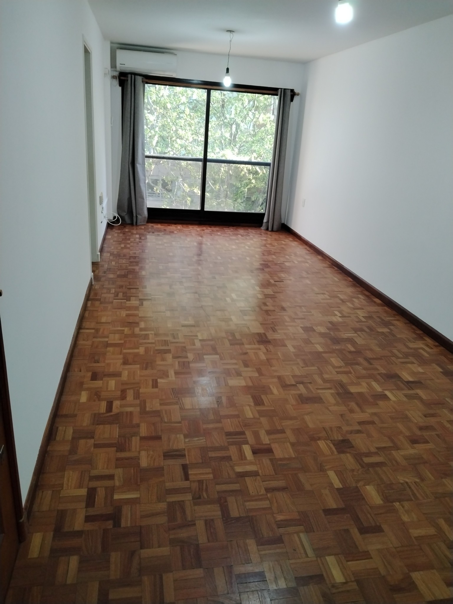 Parque Batlle.Av. Rivera y Av. Ponce.luminoso,2 dorm,2 baños,lavadero.Barbacoa · Foto 5