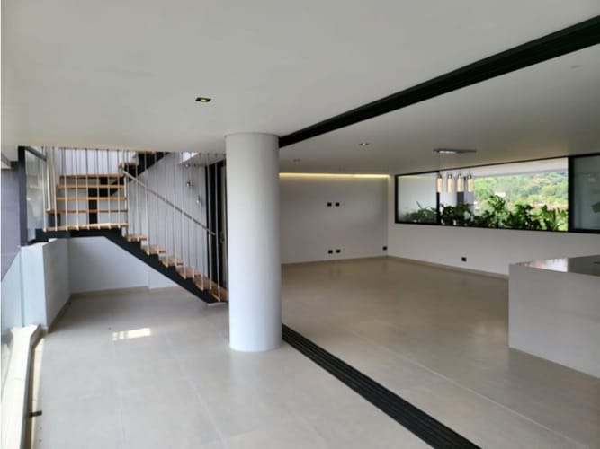 Apartamento de 4 alcobas en venta en El Poblado, Medellín, 230 m² · foto 3 de 9