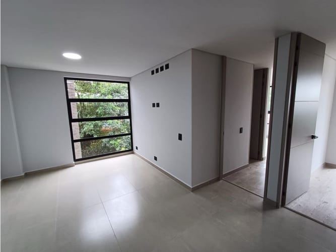 Apartamento de 4 alcobas en venta en El Poblado, Medellín, 230 m² · foto 7 de 9
