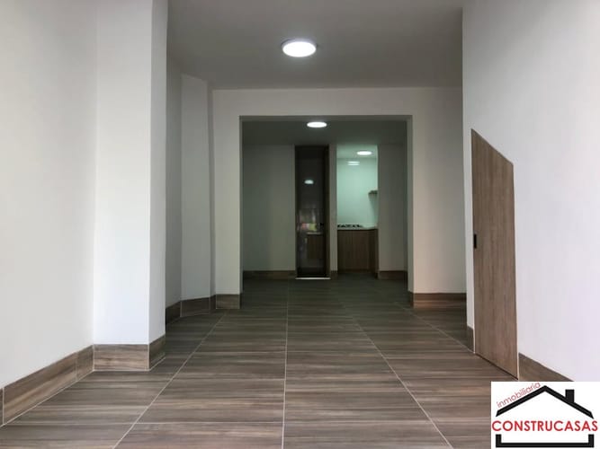 Local en arriendo en El Velodromo, Medellín, 30 m² · foto 2 de 21