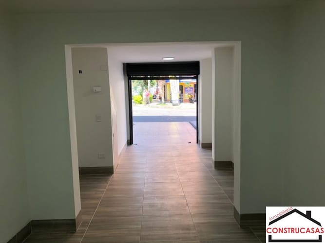 Local en arriendo en El Velodromo, Medellín, 30 m² · foto 3 de 21