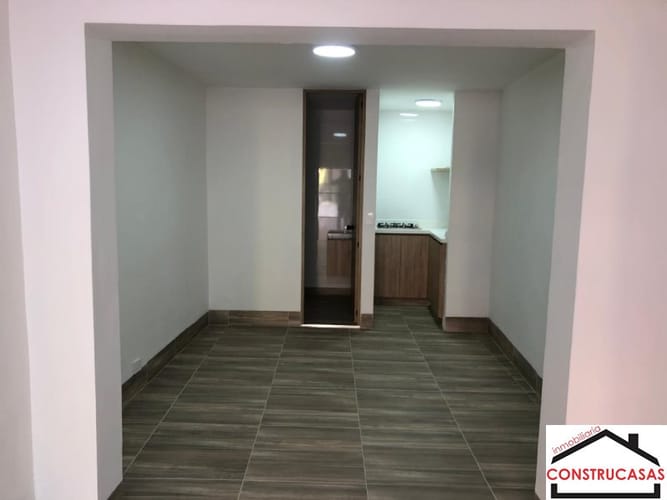 Local en arriendo en El Velodromo, Medellín, 30 m² · foto 13 de 21