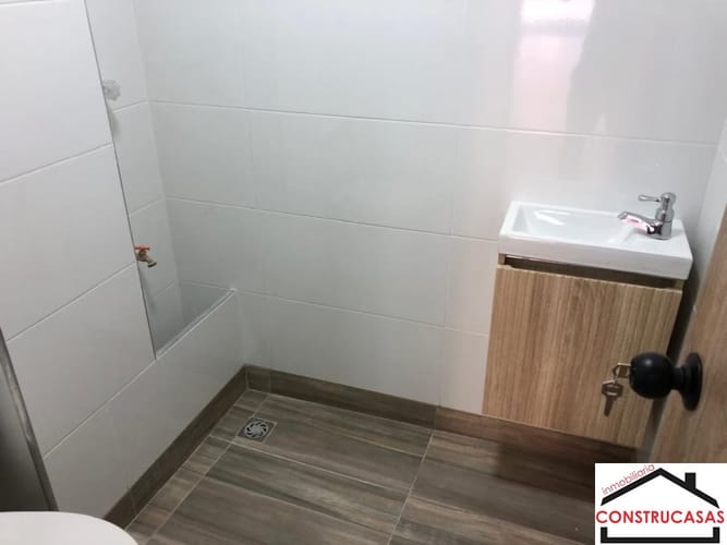 Local en arriendo en El Velodromo, Medellín, 30 m² · foto 19 de 21