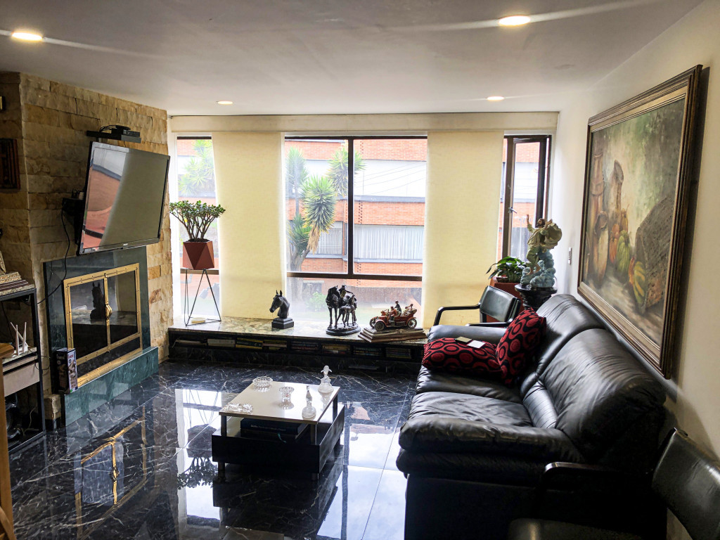 Apartamento en venta en Santa Barbara, Bogotá · foto 2 de 10