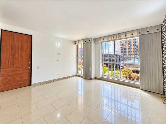 Apartamento de 3 alcobas en venta en Gran Granada, Bogotá, 89 m² · foto 2 de 24
