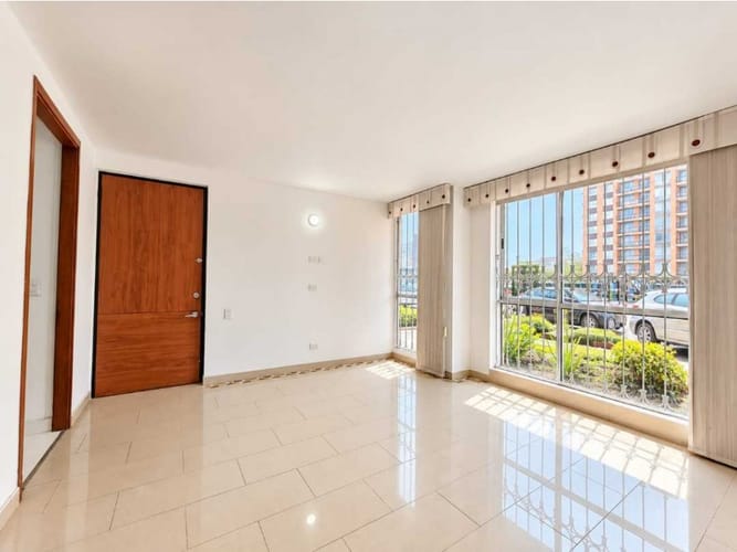 Apartamento de 3 alcobas en venta en Gran Granada, Bogotá, 89 m² · foto 3 de 24