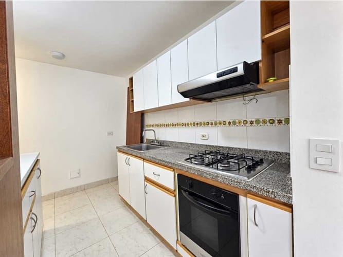 Apartamento de 3 alcobas en venta en Gran Granada, Bogotá, 89 m² · foto 11 de 24