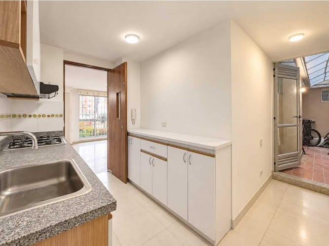 Apartamento de 3 alcobas en venta en Gran Granada, Bogotá, 89 m² · foto 14 de 24