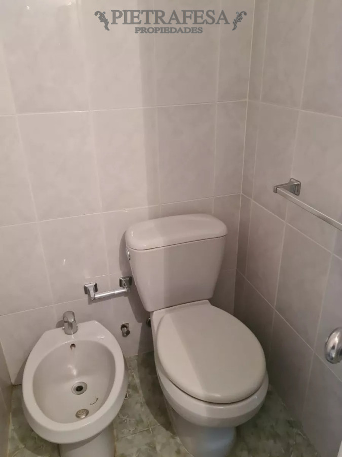 Apartamento en alquiler, Monoambiente, 1 baño, terraza. Centro. · Foto 11