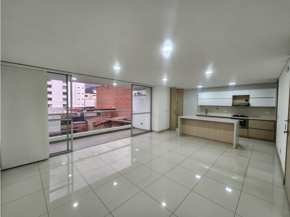 Apartamento en arriendo en Laureles, Medellín · foto 2 de 22