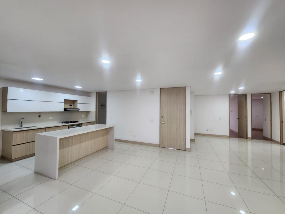 Apartamento en arriendo en Laureles, Medellín · foto 3 de 22