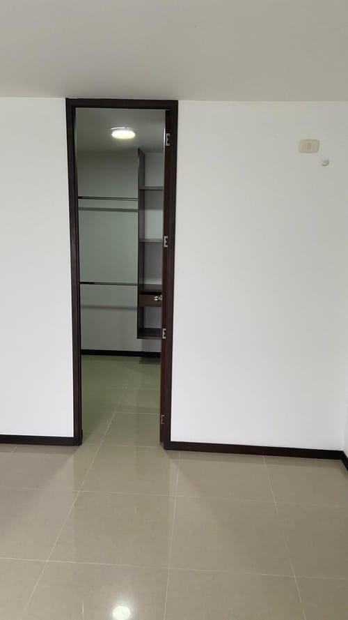 Apartamento de 3 alcobas en venta en La Hacienda, Cali, 98 m² · foto 5 de 24