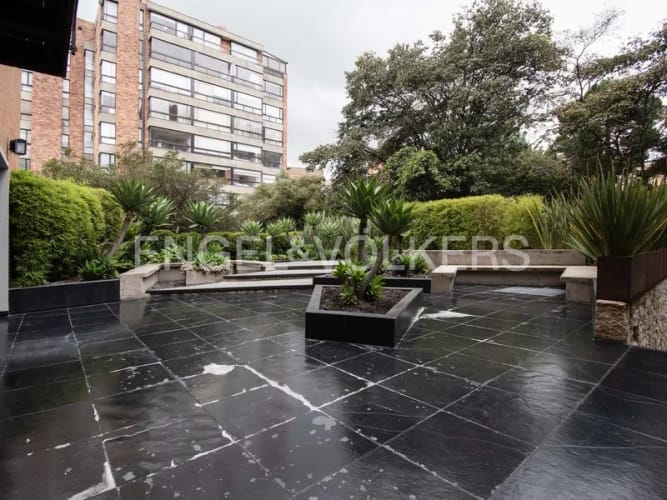 Apartamento de 3 alcobas en venta en Los Rosales, Bogotá, 176 m² · foto 19 de 19