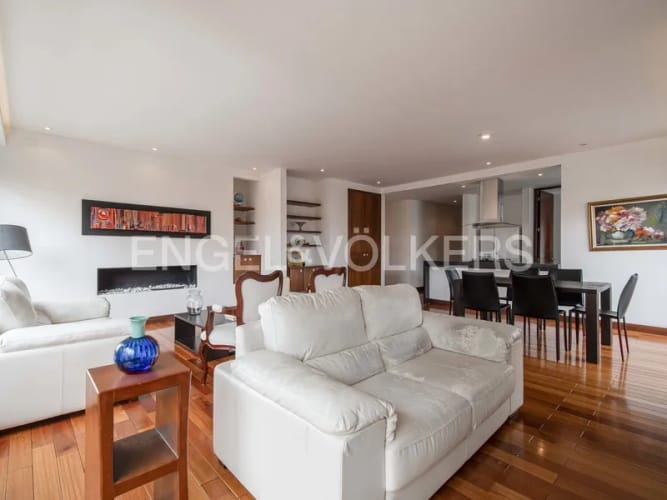 Apartamento de 3 alcobas en venta en Los Rosales, Bogotá, 176 m² · foto 4 de 19