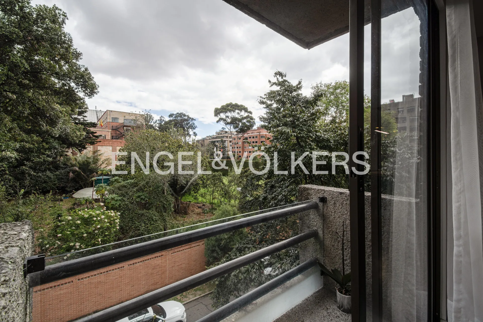 Apartamento en venta en Los Rosales, Bogotá · foto 6 de 16