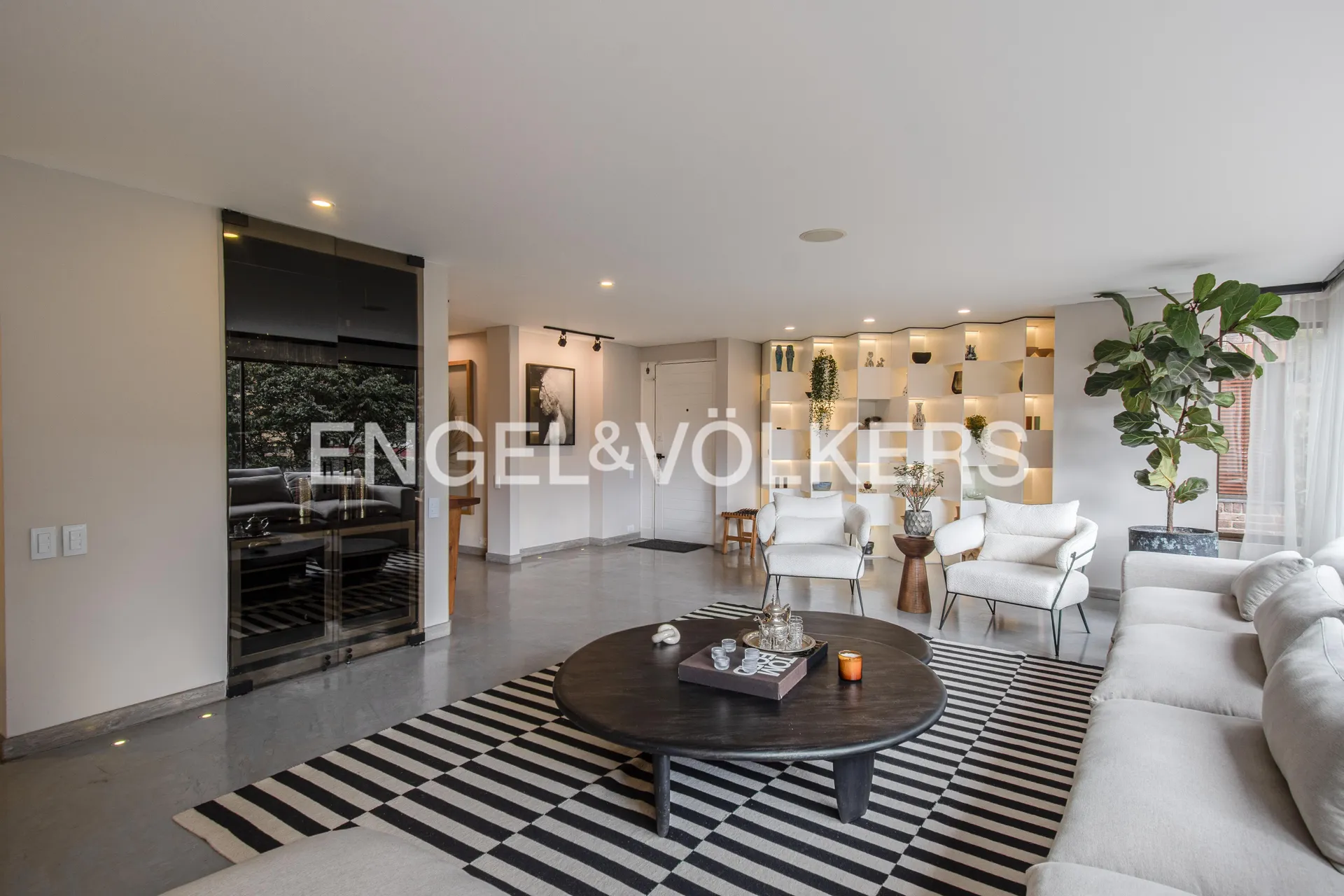 Apartamento en venta en Los Rosales, Bogotá · foto 3 de 16
