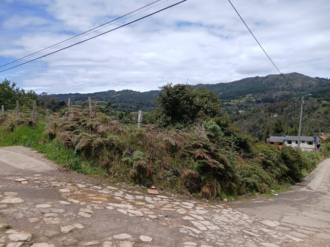 Lote en venta en El Libano, La Calera, 20 m² · foto 2 de 10
