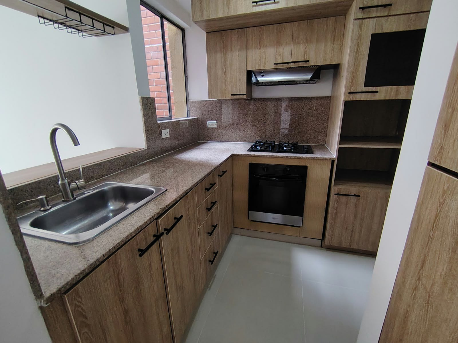 Apartamento en arriendo en Loma Del Escobero, Envigado · foto 9 de 22