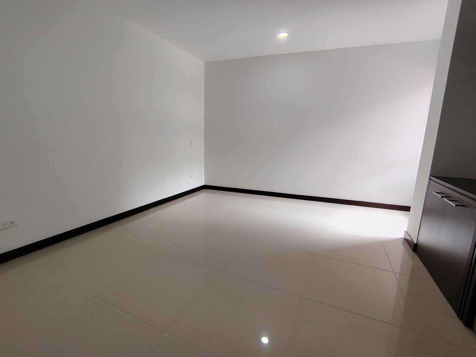 Apartamento en arriendo en Loma Del Escobero, Envigado · foto 20 de 22