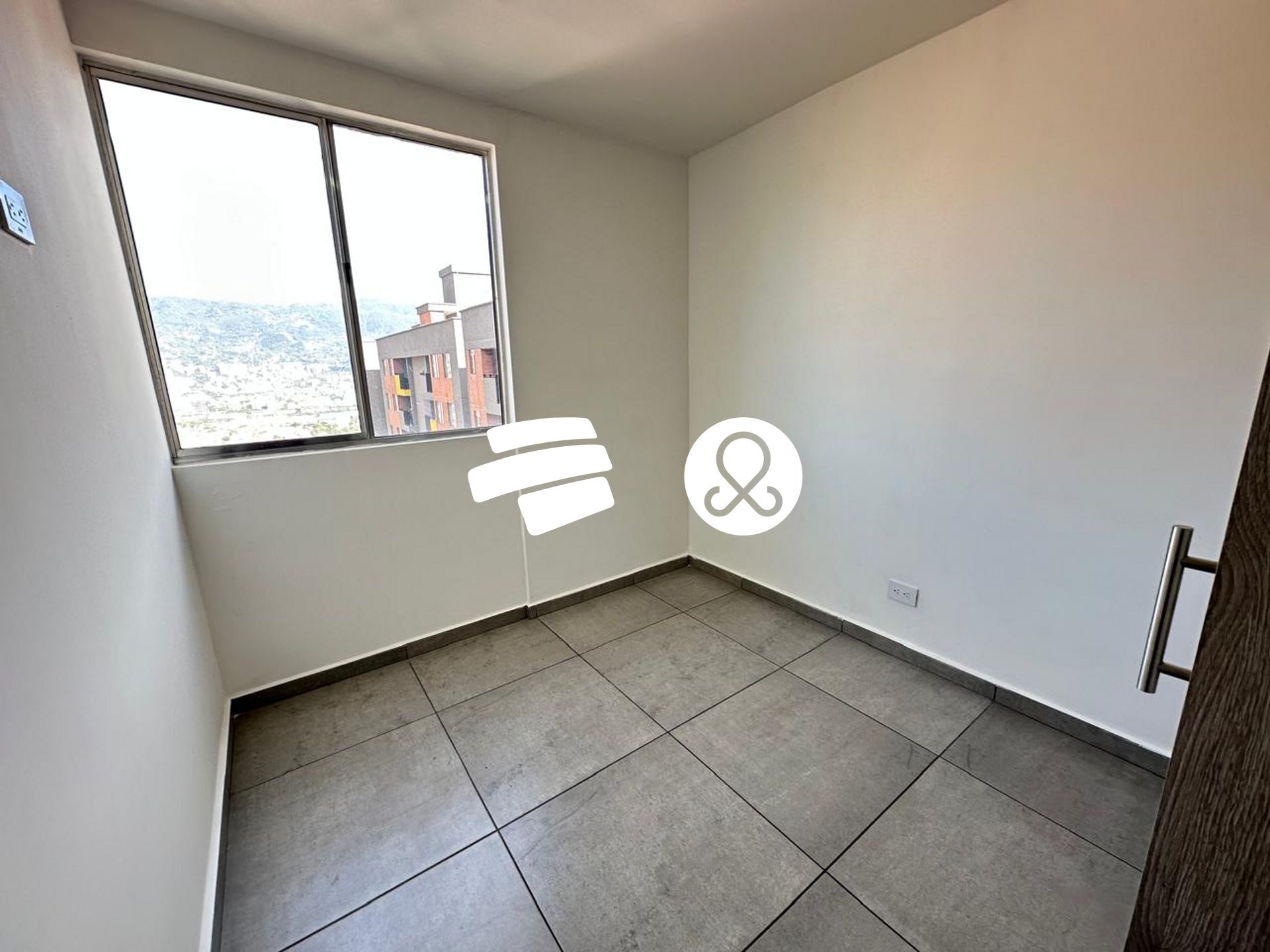 Apartamento en venta en Viviendas Del Sur, Itagüí · foto 12 de 18
