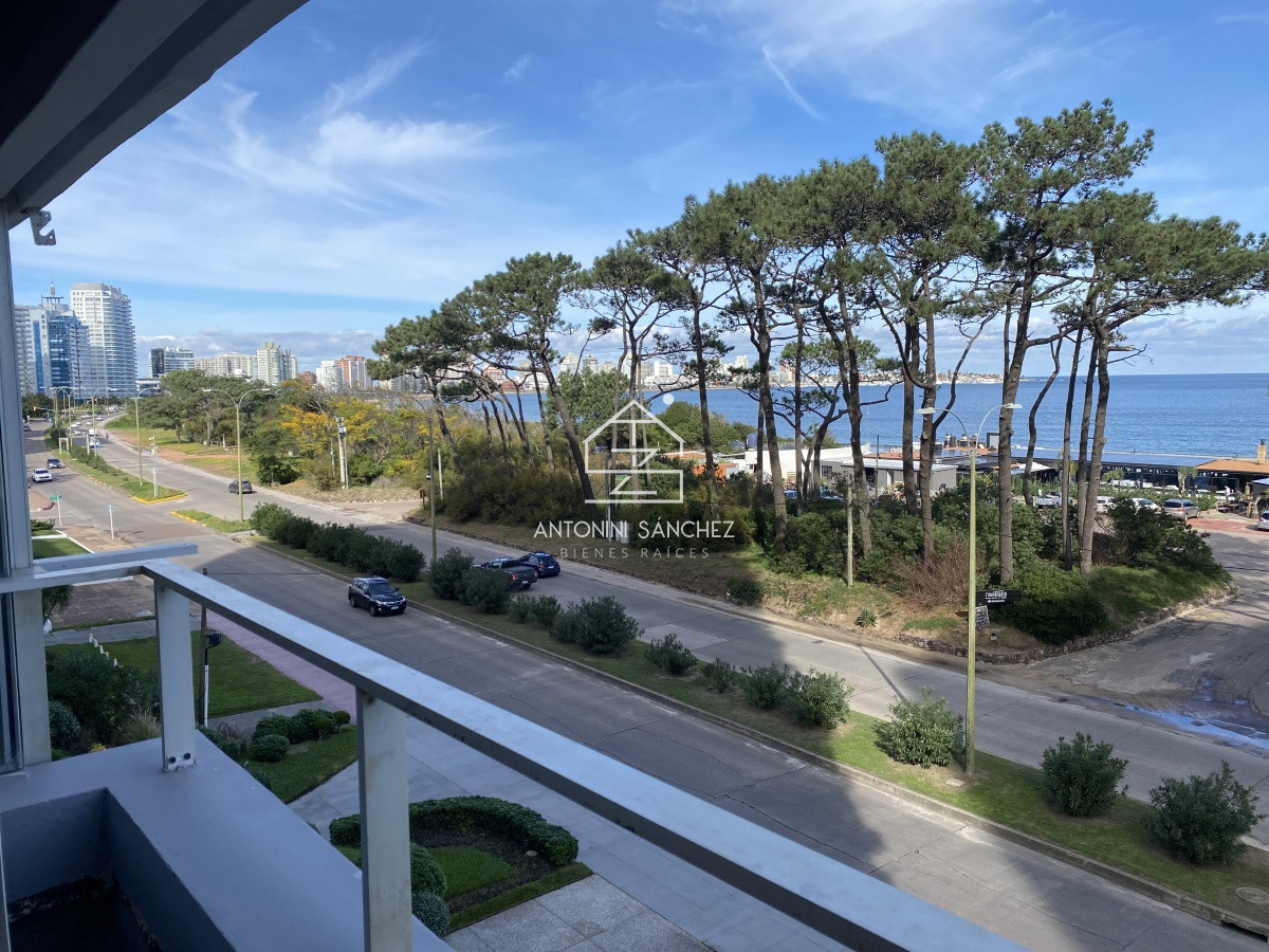 Apartamento en Mansa frente al mar - Punta del Este · Foto 2