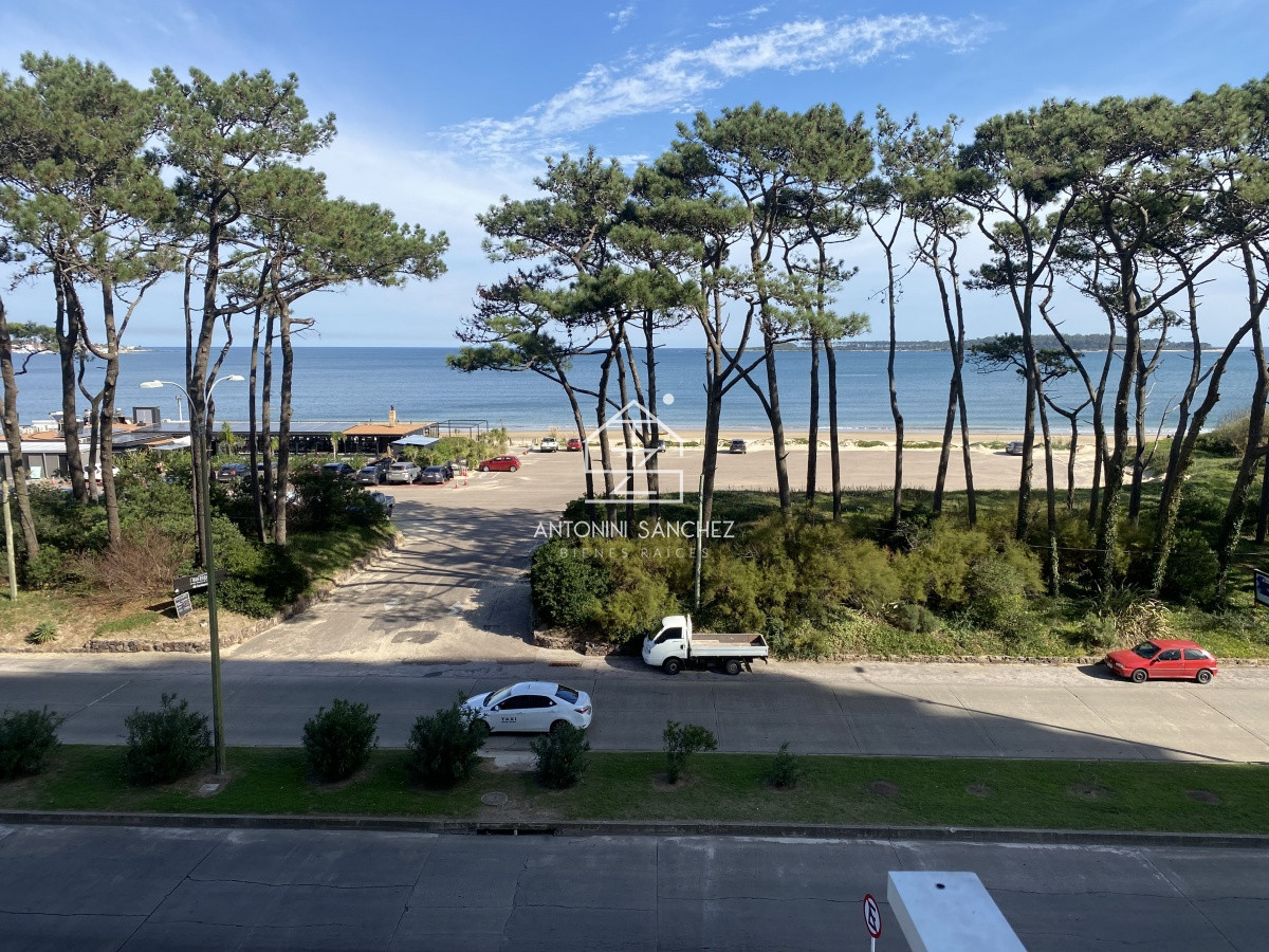 Apartamento en Mansa frente al mar - Punta del Este · Foto 3