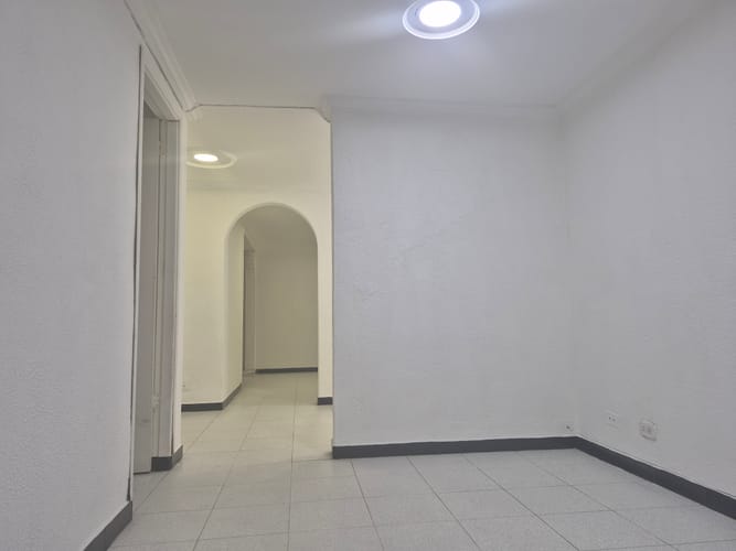 Apartamento de 4 alcobas en arriendo en Torremolinos, Bogotá, 85 m² · foto 5 de 6