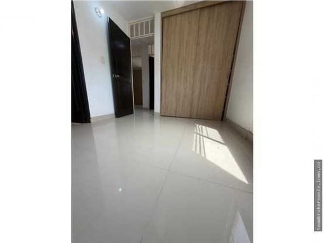 Apartamento de 3 alcobas en venta en Torres De Confandi, Cali, 56 m² · foto 2 de 14