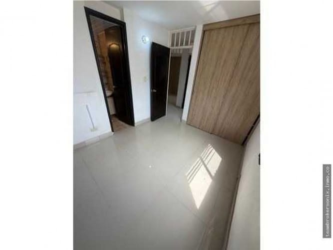 Apartamento de 3 alcobas en venta en Torres De Confandi, Cali, 56 m² · foto 3 de 14