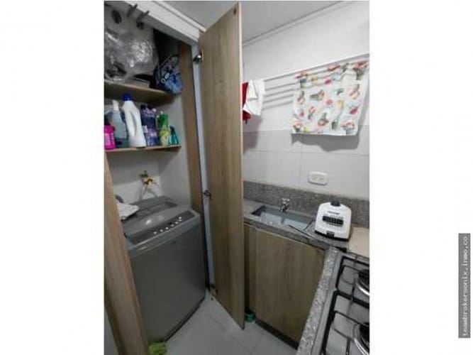 Apartamento de 3 alcobas en venta en Torres De Confandi, Cali, 56 m² · foto 13 de 14