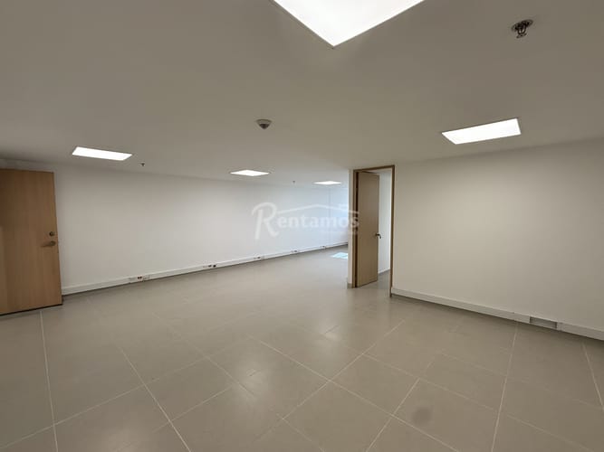 Oficina en venta en Suramericana, Medellín, 75 m² · foto 10 de 19